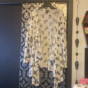 Hot Topic white w/black skull lightweight cardigan